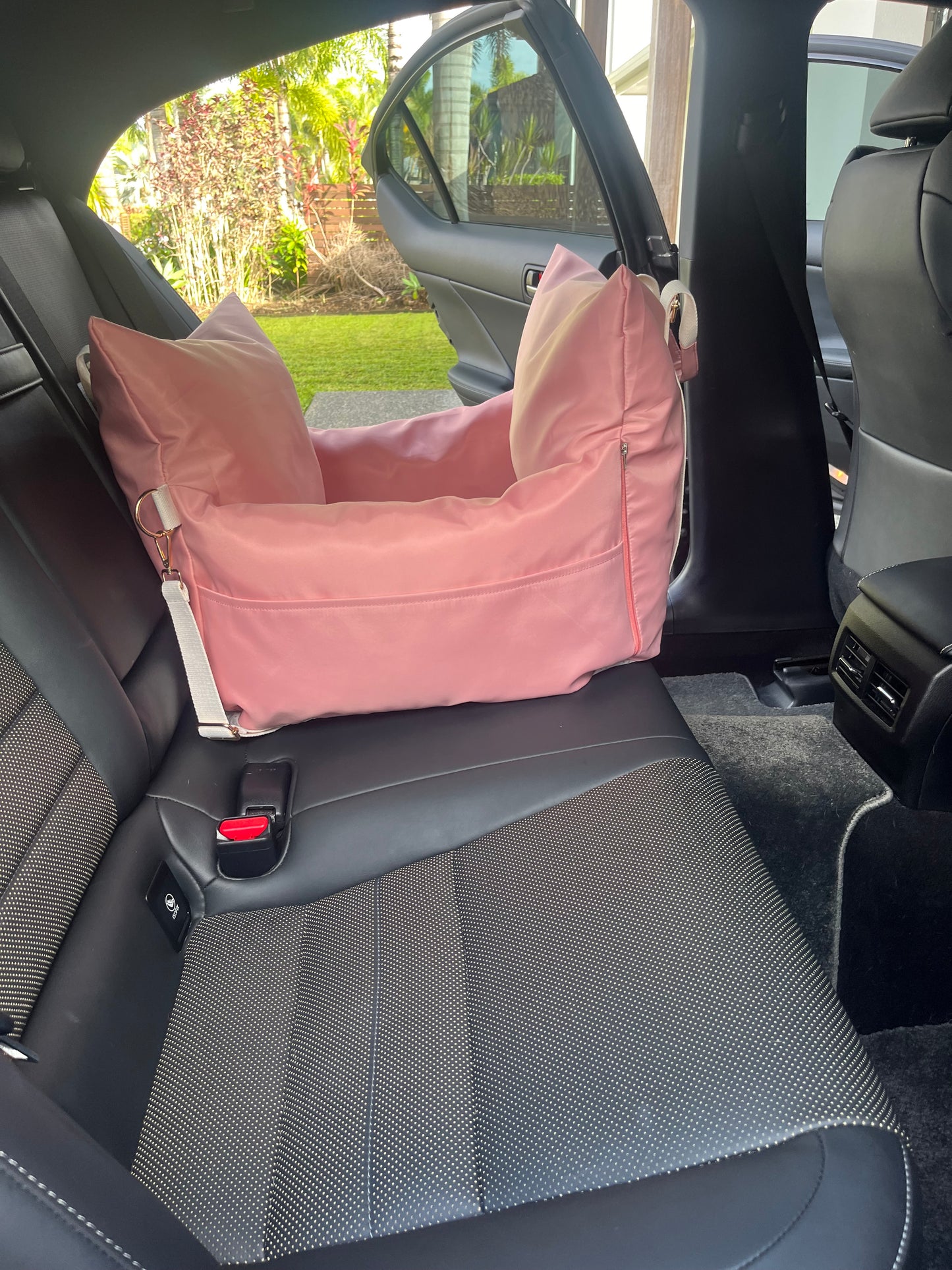 
                  
                    Premium Baby Pink Pet Car Seat
                  
                