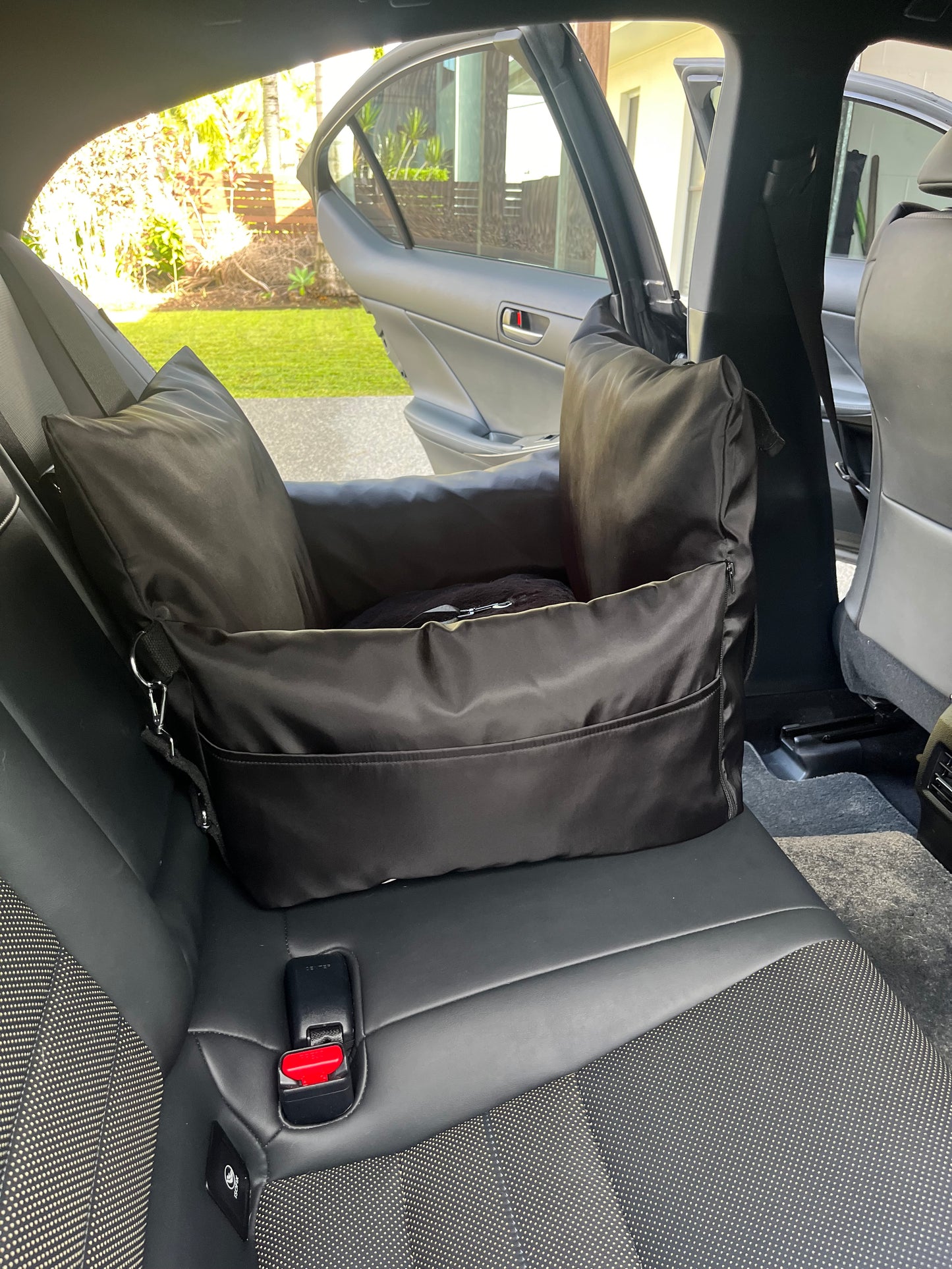 
                  
                    Black Lila Co Pet Car Seat Side View
                  
                